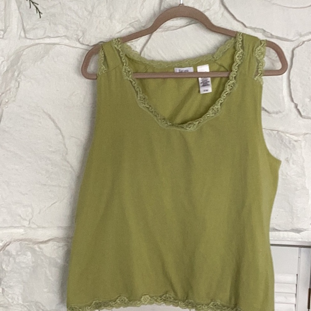 Green Tank top lace trim XL Liz scoop neckline